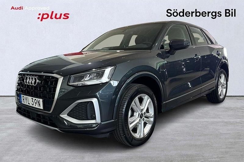 Manhattangrå metallic Begagnad 2023 Audi Q2 Advanced Plus SUV | 279 000 kr (Marknadspris) - Bild 1/4