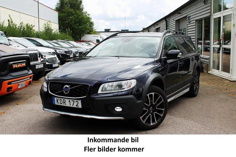 Mörkblå (blå) Begagnad 2016 Volvo XC70 Standard SUV | 249 900 kr (Dyr) - Bild 1/2