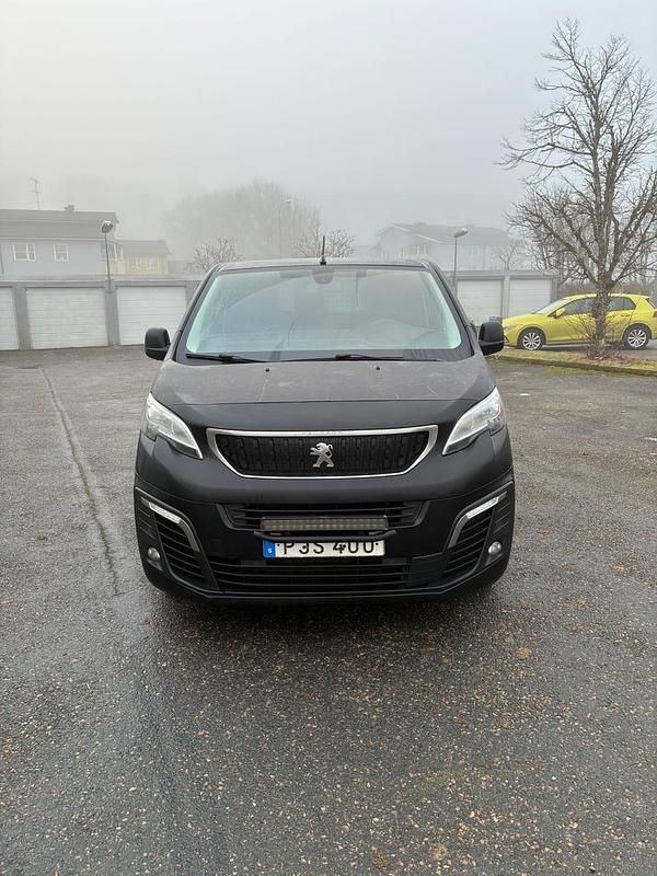 Begagnad Peugeot Expert 177 HK (130 kW) 2017 Van