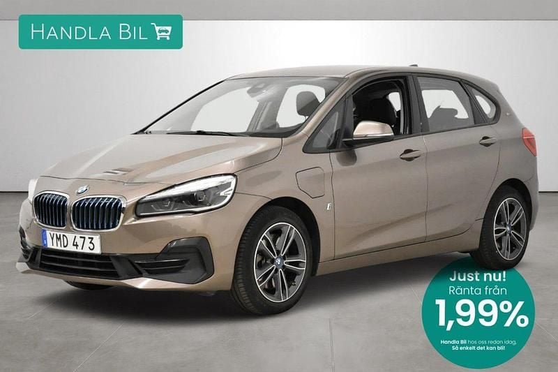 Ljusbrun Begagnad 2018 BMW 225 Sport Line Minibuss | 179 900 kr (Marknadspris) - Bild 1/3