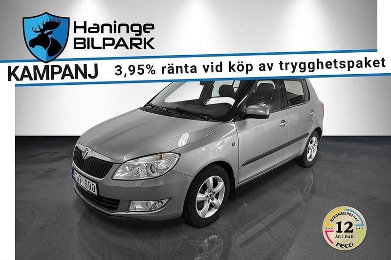 Brun Begagnad 2011 Skoda Fabia Elegance Halvkombi | 69 500 kr (Marknadspris) - Bild 1/2