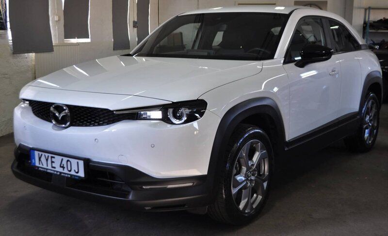 Vit Begagnad 2020 Mazda MX30 SUV | 199 000 kr (Marknadspris) - Bild 1/4