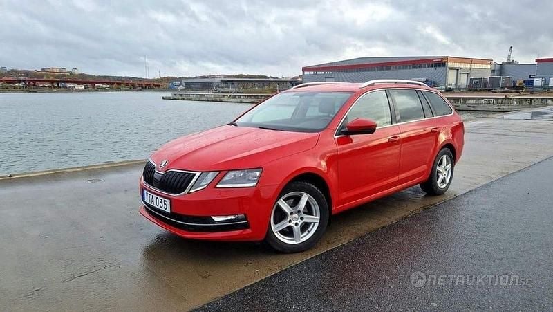 Röd Begagnad 2017 Skoda Octavia Style Kombi | 145 000 kr (Marknadspris) - Bild 1/4