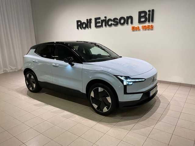 Ljusblå (blå) Begagnad 2024 Volvo EX30 Plus SUV | 369 500 kr - Bild 1/4