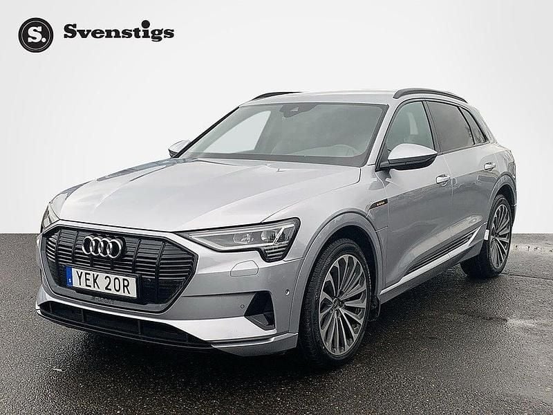 Silver Begagnad 2022 Audi e-tron Proline SUV | 379 800 kr (Bra pris) - Bild 1/4