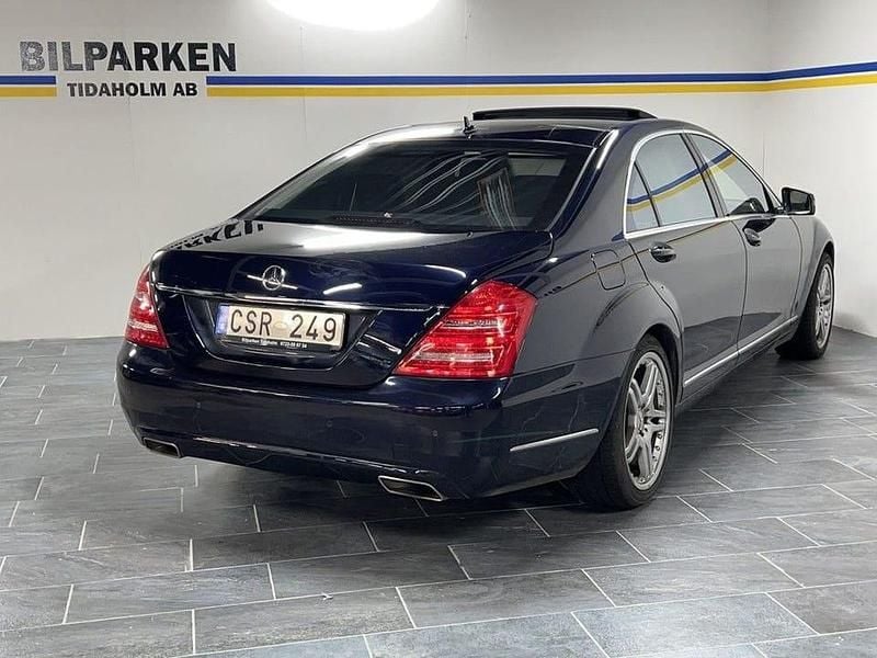 Begagnad Mercedes S450 340 HK (250 kW) 2011 Mörkblå (blå) Sedan