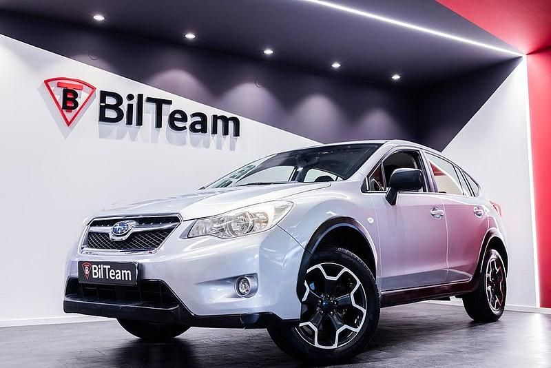 Begagnad Subaru XV 114 HK (83 kW) 2012 Silver SUV