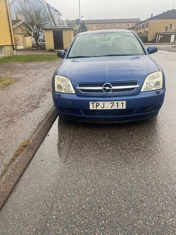 Begagnad 2002 Opel Vectra Sedan | 17 500 kr - Bild 1/3