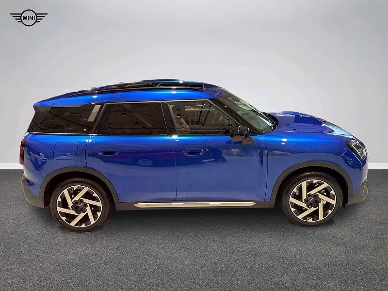 Begagnad Mini Countryman 220 HK (161 kW) 2024 Blå SUV