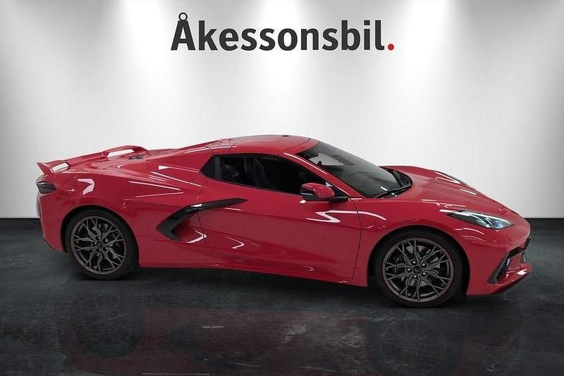 Begagnad Chevrolet Corvette Stingray 482 HK (354 kW) 2024 Röd Cab