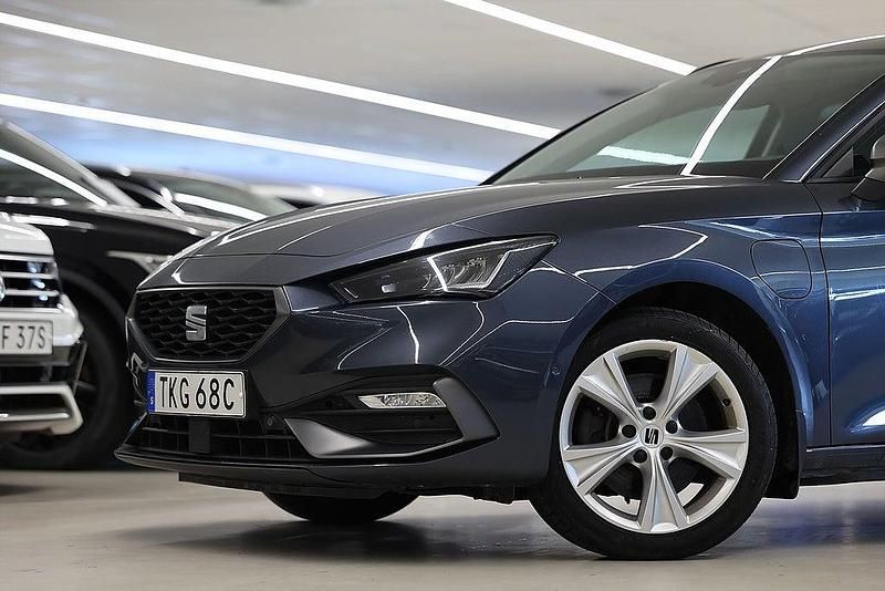 Begagnad Seat Leon FR 150 HK (110 kW) 2021 Grå Kombi
