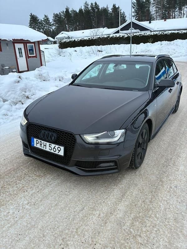 Begagnad Audi A4 190 HK (139 kW) 2015 Lavagrå Kombi