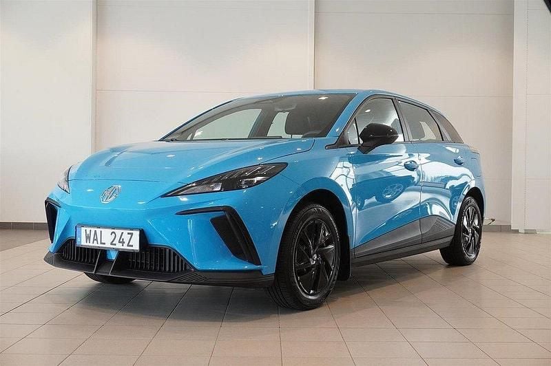 Blå Begagnad 2022 MG MG4 EV Halvkombi | 224 900 kr (Marknadspris) - Bild 1/4