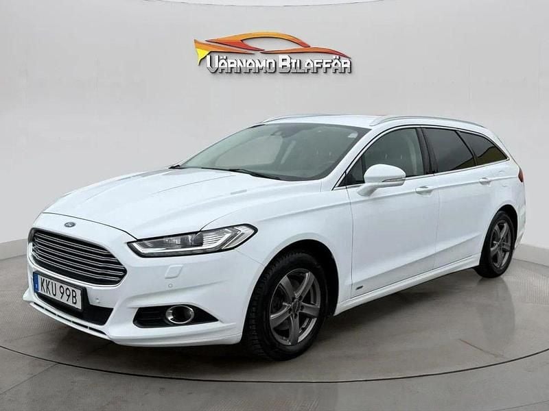 Vit Begagnad 2019 Ford Mondeo Business Edition Kombi | 124 900 kr (Bra pris) - Bild 1/4