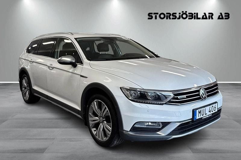 Vit Begagnad 2015 VW Passat Alltrack Kombi | 199 000 kr (Dyr) - Bild 1/4