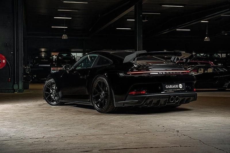 Begagnad Porsche 992 510 HK (375 kW) 2022 Svart