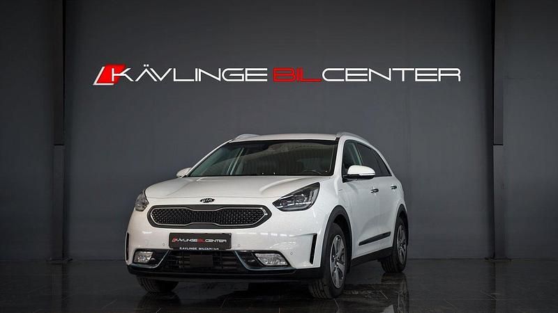 Vit Begagnad 2019 Kia Niro Advance SUV | 142 900 kr (Marknadspris) - Bild 1/4