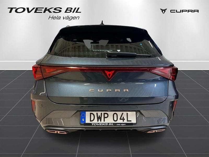 Begagnad Cupra Leon VZ 177 HK (130 kW) 2025 Magnetic tech metallic Kombi