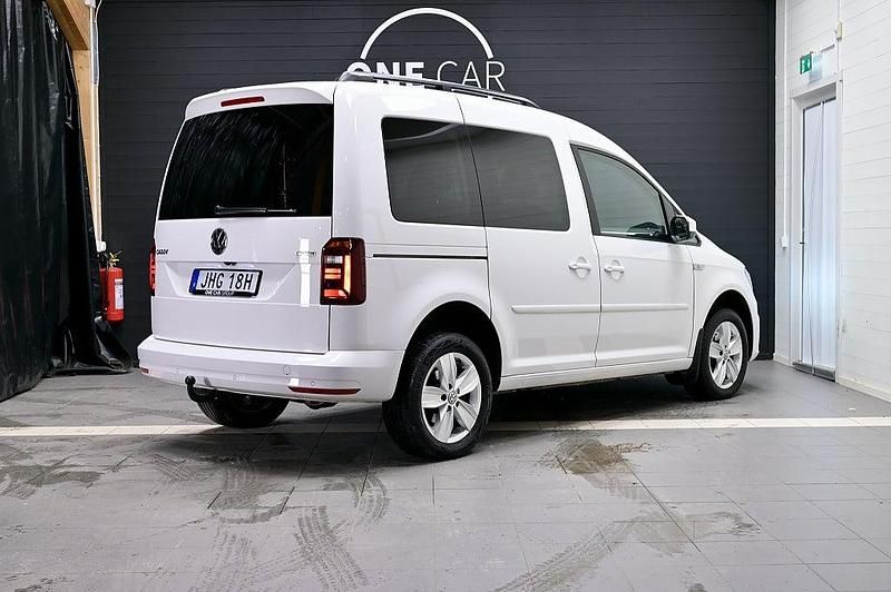 Begagnad VW Caddy Life 150 HK (110 kW) 2020 Vit Minibuss