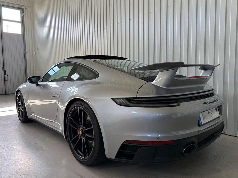 Begagnad Porsche 911 Carrera GTS 480 HK (353 kW) 2024 Silver Sportkupé