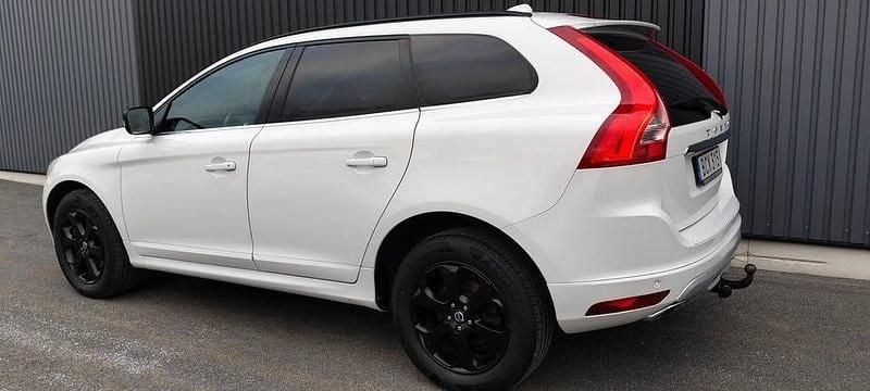 Begagnad Volvo XC60 Momentum 181 HK (133 kW) 2014 Vit SUV