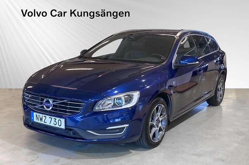 Blå Begagnad 2015 Volvo V60 Business Edition Kombi | 239 900 kr (Dyr) - Bild 1/4
