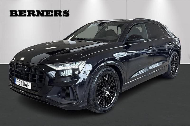 Svart Begagnad 2019 Audi Q8 S-Line SUV | 499 800 kr (Marknadspris) - Bild 1/4