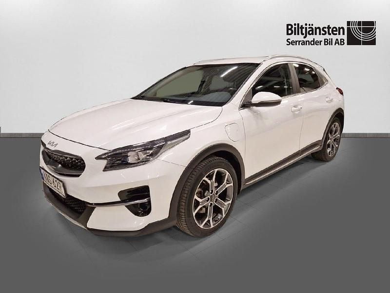 Vit Begagnad 2022 Kia XCeed Advance SUV | 279 900 kr (Lite dyr) - Bild 1/4