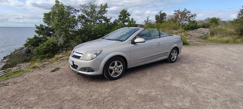 Grå Begagnad 2008 Opel Astra Cabriolet Cosmo Cab | 39 999 kr - Bild 1/4
