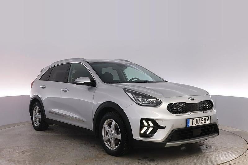 Grå Begagnad 2019 Kia Niro Advance SUV | 219 000 kr (Marknadspris) - Bild 1/4