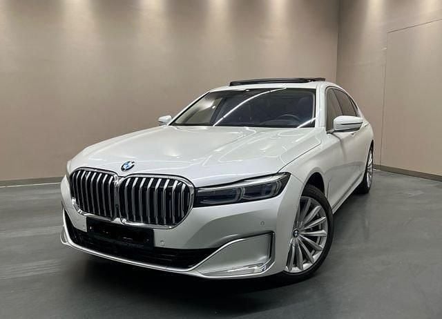 Begagnad 2019 BMW 750L Sedan | 679 000 kr - Bild 1/4