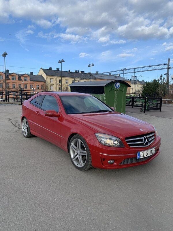 Röd Begagnad 2009 Mercedes CLC180 Halvkombi | 63 900 kr (Superpris) - Bild 1/4