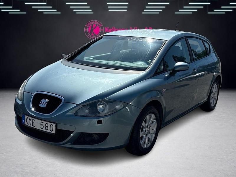 Ljusblå Begagnad 2005 Seat Leon Reference Halvkombi | 18 900 kr - Bild 1/4