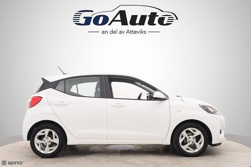 Begagnad Hyundai i10 Essential 68 HK (50 kW) 2022 Vit Halvkombi
