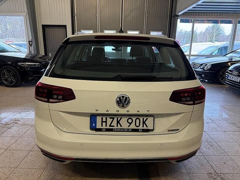 Begagnad VW Passat GT 190 HK (139 kW) 2020 Vit Kombi