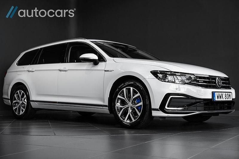 Vit Begagnad 2020 VW Passat GTE Kombi | 258 750 kr (Dyr) - Bild 1/4