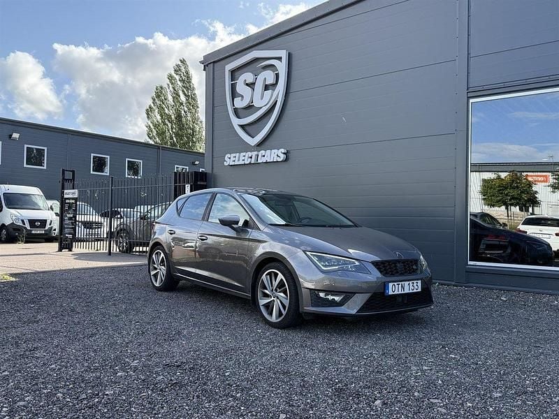 Mörkgrå Begagnad 2015 Seat Leon FR Halvkombi | 114 900 kr (Marknadspris) - Bild 1/4