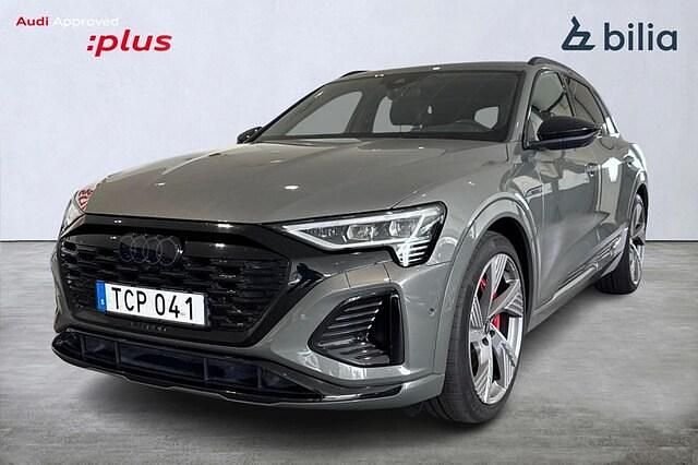 Chronosgrå metallic Begagnad 2023 Audi Q8 e-tron S-Line SUV | 799 000 kr - Bild 1/4