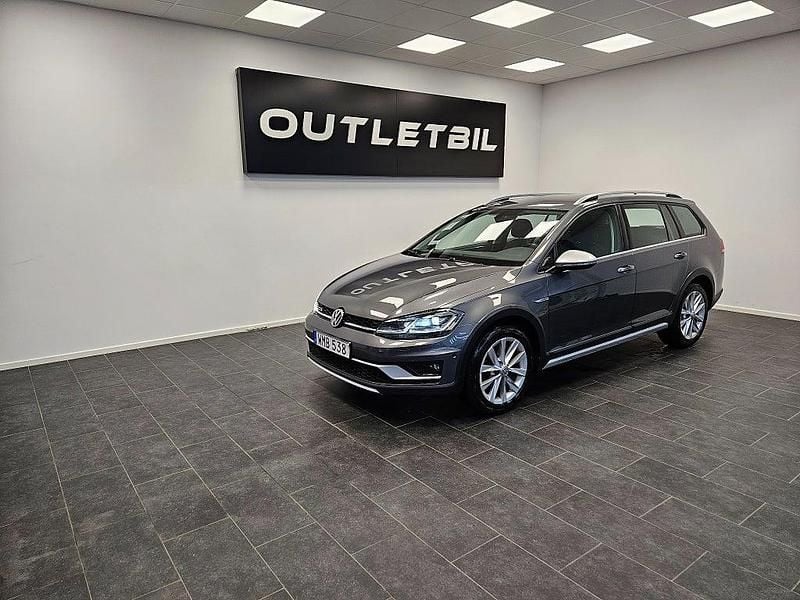 Grå Begagnad 2018 VW Golf Alltrack Kombi | 154 900 kr (Bra pris) - Bild 1/4