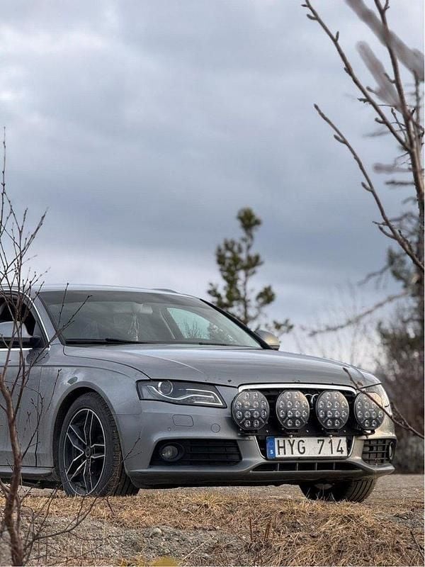 Grå Begagnad 2009 Audi A4 Kombi | 62 000 kr (Marknadspris) - Bild 1/3