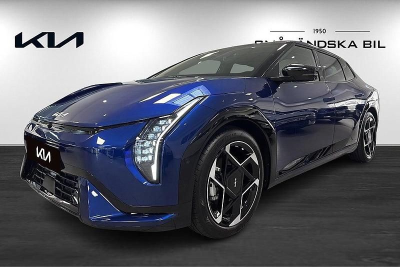 Blå Ny 2026 Kia EV4 GT-Line Sedan | 590 700 kr (Marknadspris) - Bild 1/4