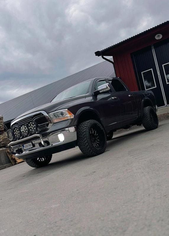 Svart Begagnad 2014 Dodge Ram Pickup | 280 000 kr (Superpris) - Bild 1/4