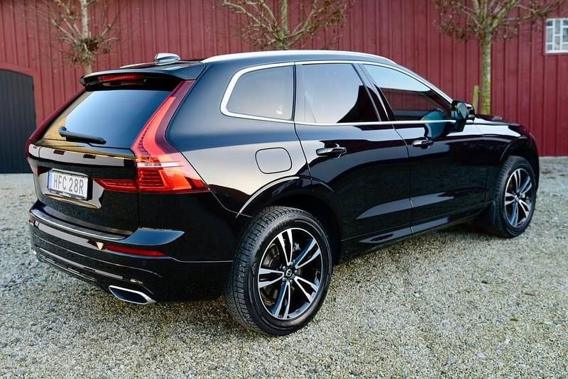 Svart metallic Begagnad 2020 Volvo XC60 SUV | 290 000 kr (Bra pris) - Bild 1/4