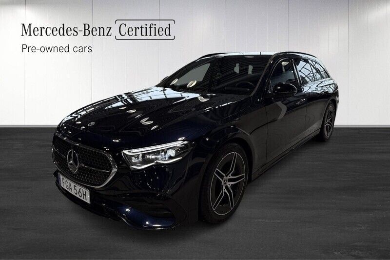 Mörkblå (blue) Begagnad 2024 Mercedes E300 Premium Kombi | 659 900 kr - Bild 1/4