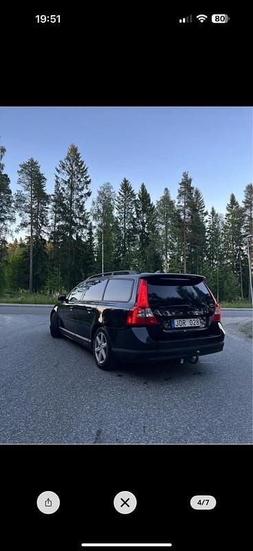Begagnad 2010 Volvo V70 Kombi | 39 000 kr (Marknadspris) - Bild 1/3