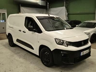 Vit Begagnad 2019 Peugeot Partner Minibuss | 119 900 kr (Superpris) - Bild 1/4