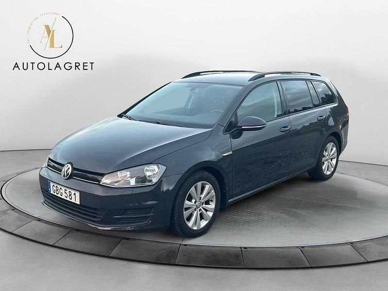 Mörkgrå Begagnad 2014 VW Golf VII Kombi | 84 700 kr (Marknadspris) - Bild 1/4