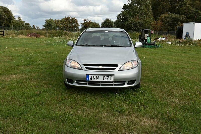 Begagnad Chevrolet Lacetti SE 96 HK (70 kW) 2005 Silver Halvkombi