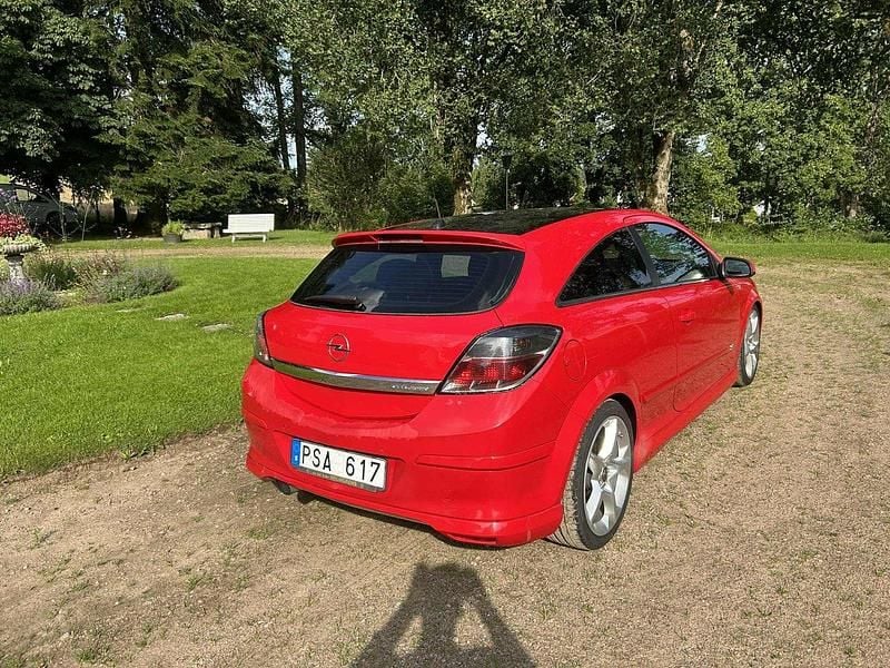Röd Begagnad 2008 Opel Astra GTC Halvkombi | 43 500 kr - Bild 1/4