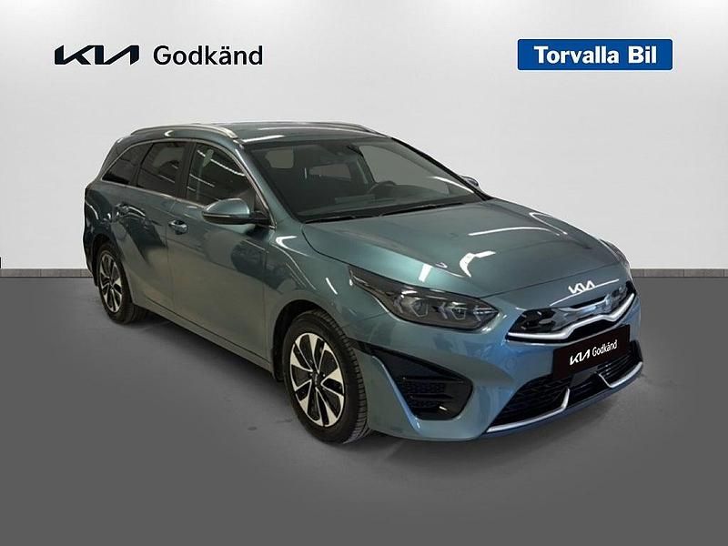 Begagnad Kia Ceed Sportswagon 141 HK (103 kW) 2023 Grå Kombi